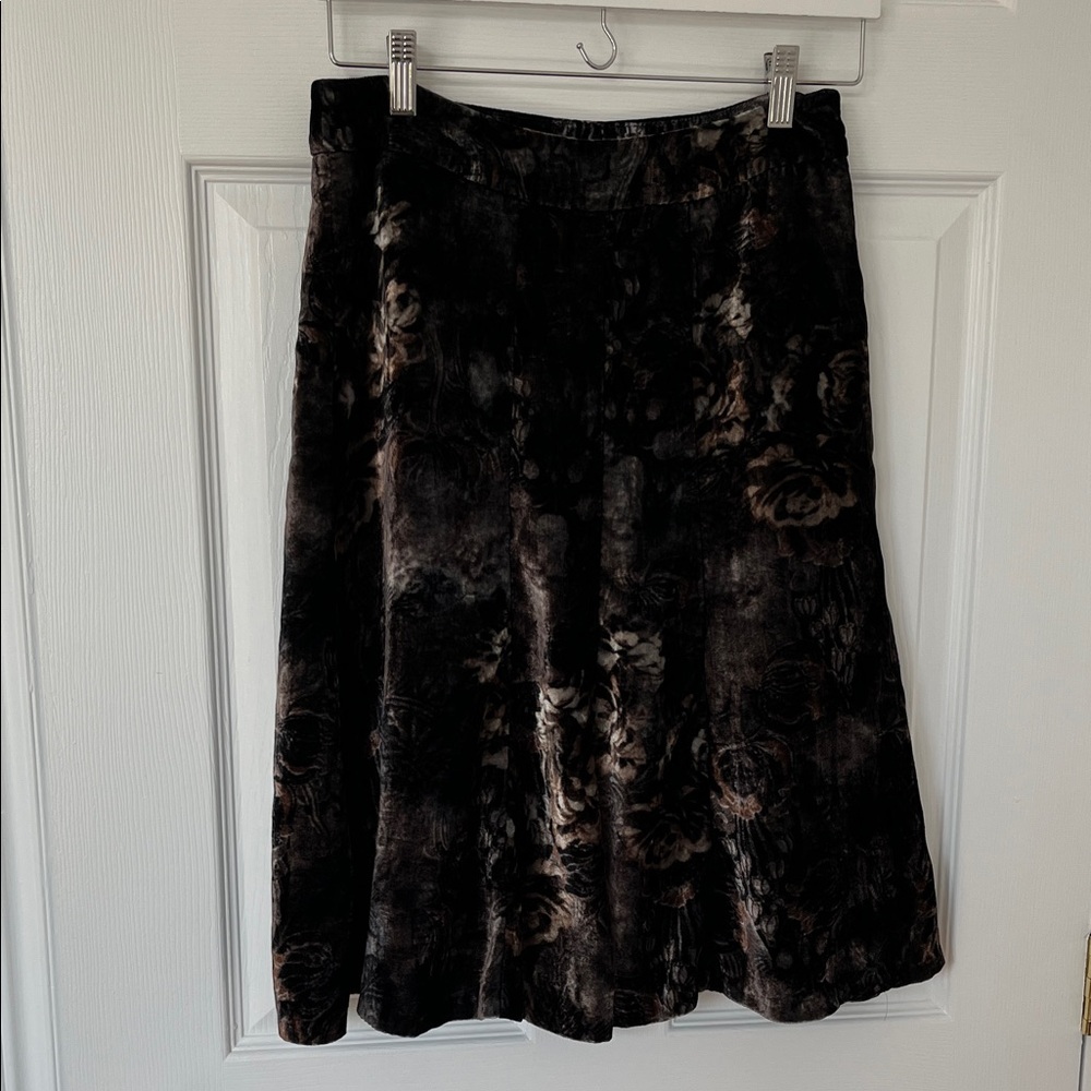 Dark Floral Velvet A-Line Skirt - Black/Brown